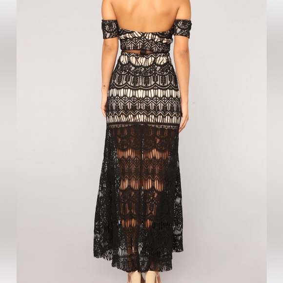 Fashion Nova Emilie black off the shoulder lace dress NWT - size M - Picture 5 of 8